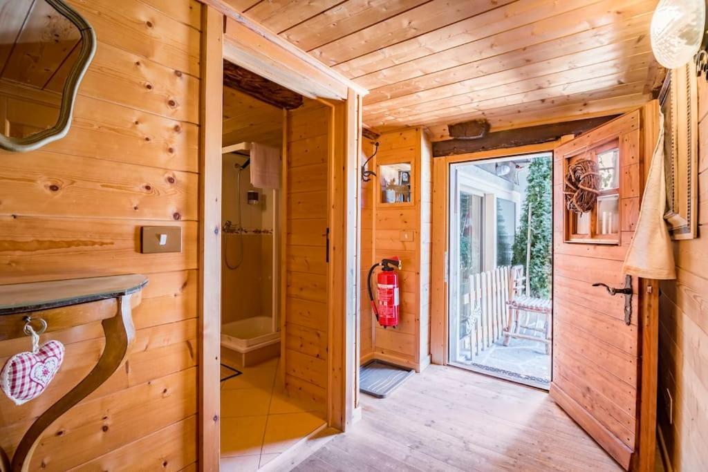 "Chalet Dei Fiori" Room & Apartment Bedretto Екстериор снимка
